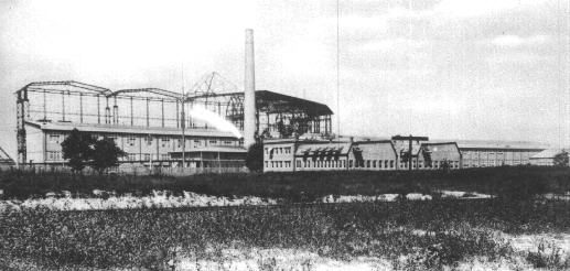 The yard under construction, August 17, 1900. The covered ways are just beginning to take shape.